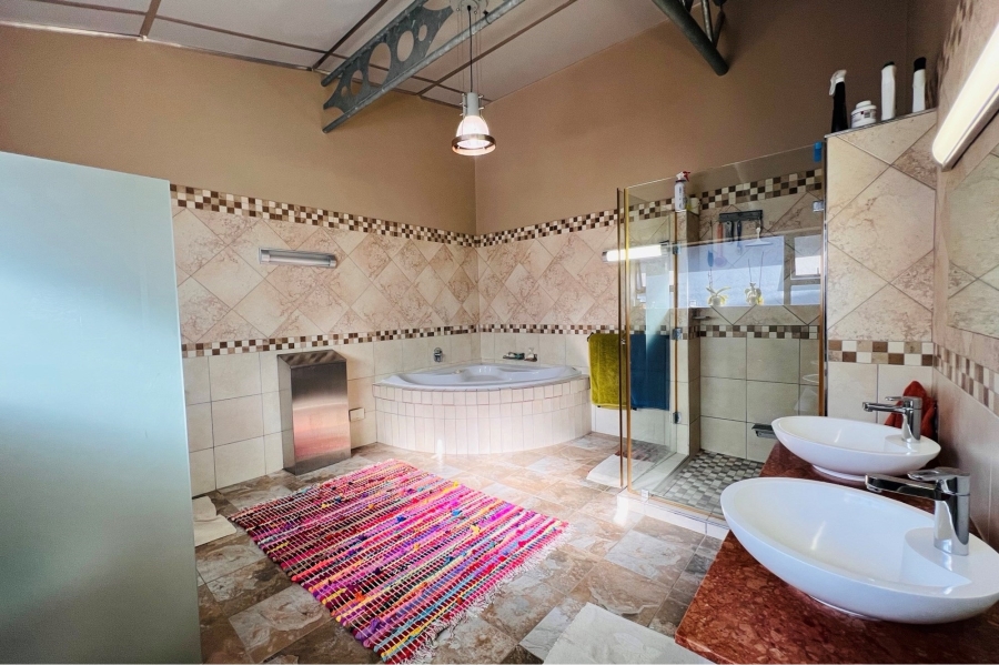 4 Bedroom Property for Sale in Baronetcy Estate Western Cape